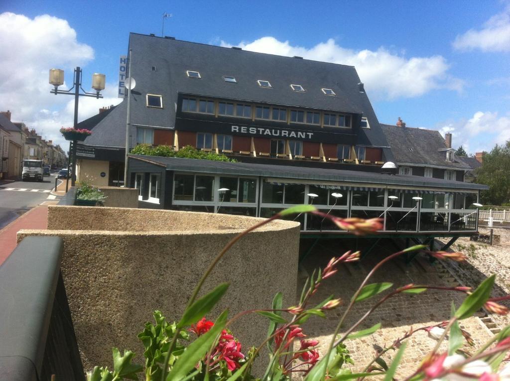Les Ondines Hotel Les Hauts-d'Anjou Exterior foto